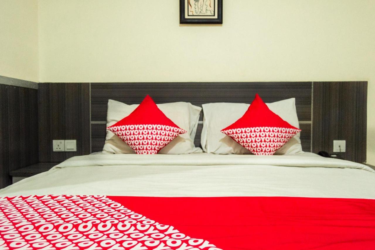 Collection O 625 Hotel Golden Gate Batam Zewnętrze zdjęcie
