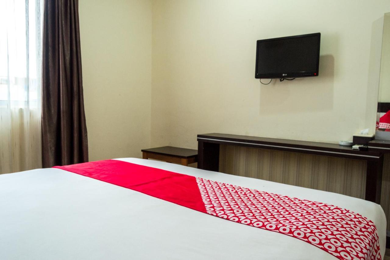 Collection O 625 Hotel Golden Gate Batam Zewnętrze zdjęcie