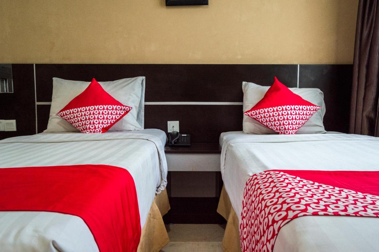 Collection O 625 Hotel Golden Gate Batam Zewnętrze zdjęcie