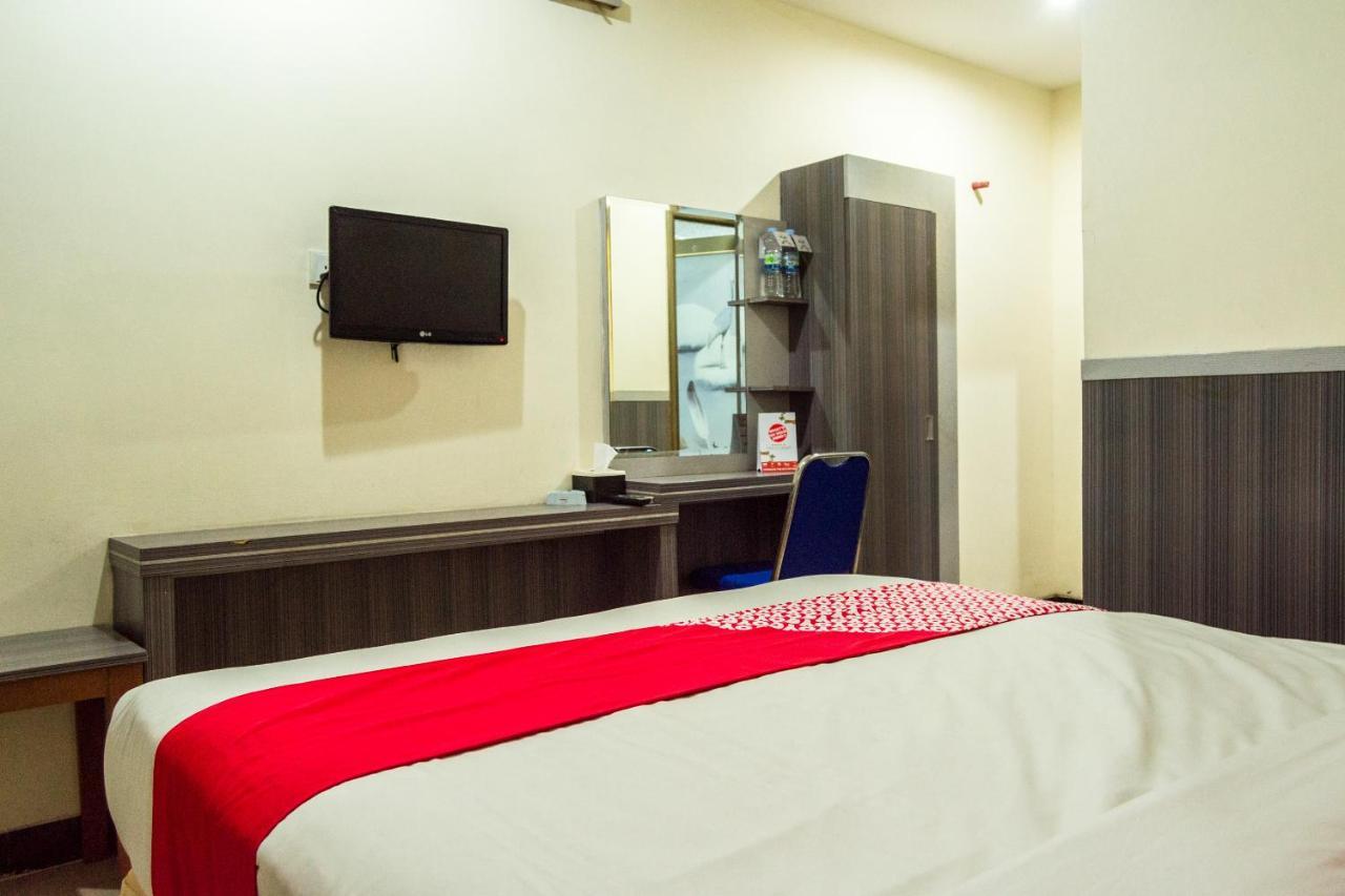 Collection O 625 Hotel Golden Gate Batam Zewnętrze zdjęcie